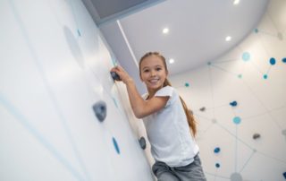 Tout savoir sur les cours d'escalade en intérieur pour débutant