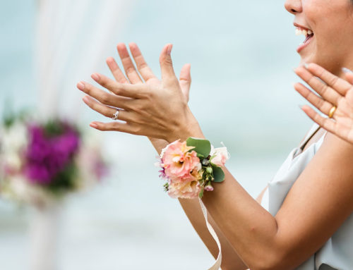 Les bijoux en fleurs stabilisées : un souvenir éternel de votre mariage !