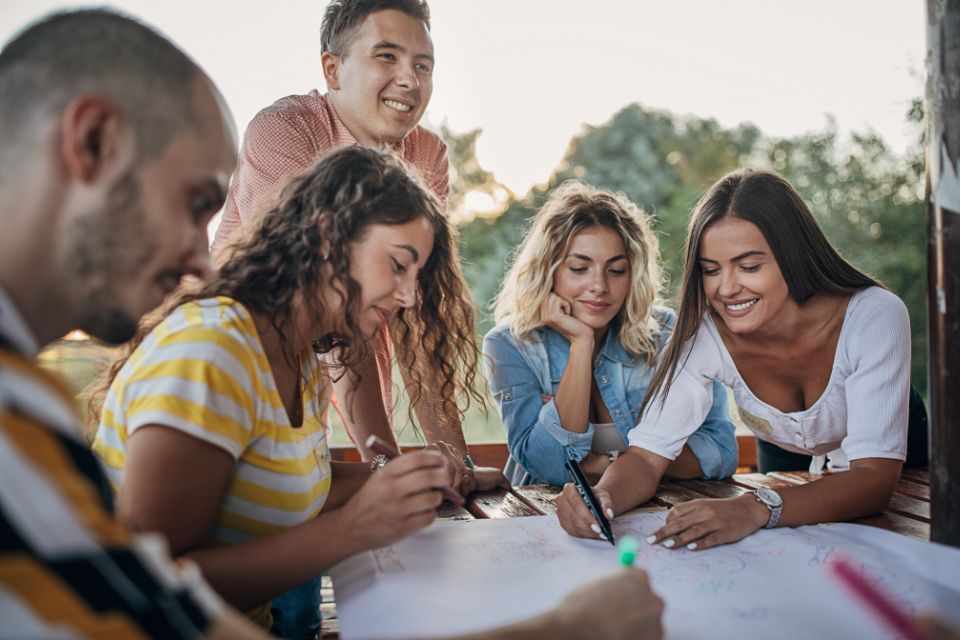 Renforcer l’esprit d’équipe à Paris grâce à des team building