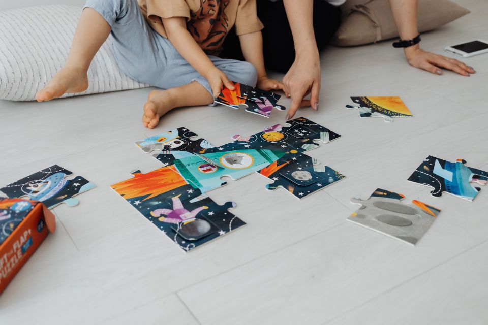 Le casse-tête pour enfant, une activité ludique qui stimule la mémoire