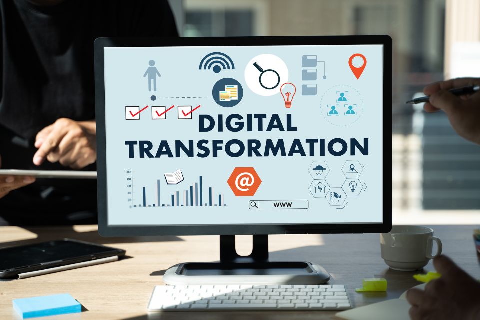 Pourquoi externaliser la communication digitale de votre entreprise ?