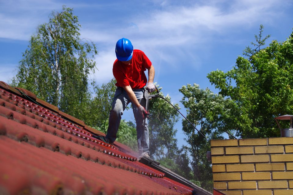 Les interventions les plus courantes d’un couvreur chez les particuliers